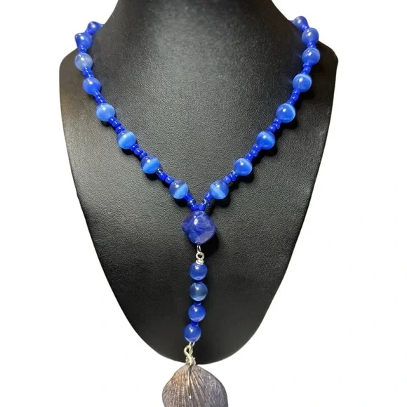 Elegant 20”-22”  Blue Cats Eye Necklace - Picture 4 of 5